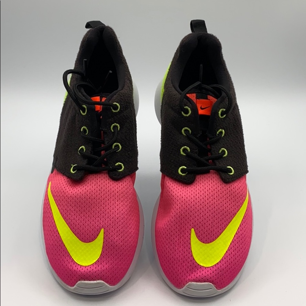 NIKE ROSHE ONE FB GS ATHLETIC SNEAKERS - Picture 2 of 12
